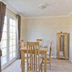 Four Seasons Lodge 17 - Dining Room